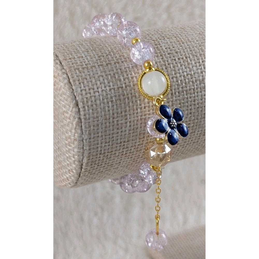 Pink Crackle Glass Stretch Bracelet Gold Tone‎ Charm Blue Flower